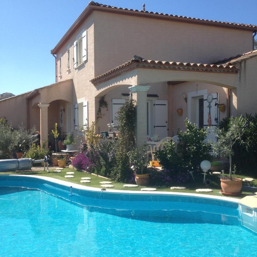Bed and Breakfast Chez Patrick Roujan Exterior foto