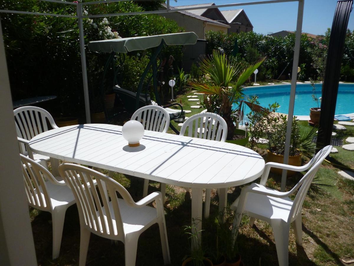 Bed and Breakfast Chez Patrick Roujan Exterior foto