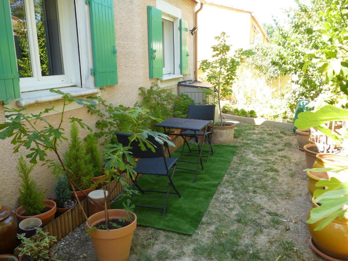 Bed and Breakfast Chez Patrick Roujan Exterior foto